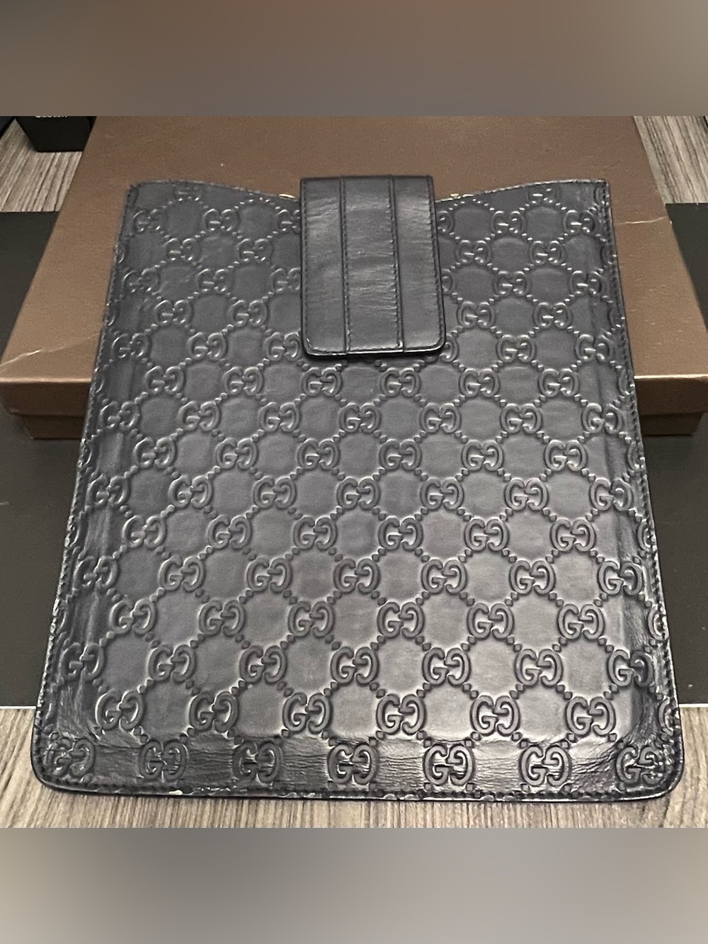 Gucci GG Guccissima iPad Tablet Case 256575 Navy Blue Leather w/ Box & COA